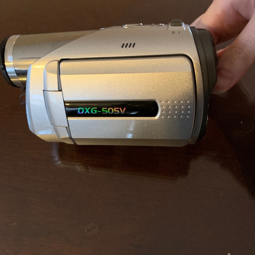 DXG digital camcorder